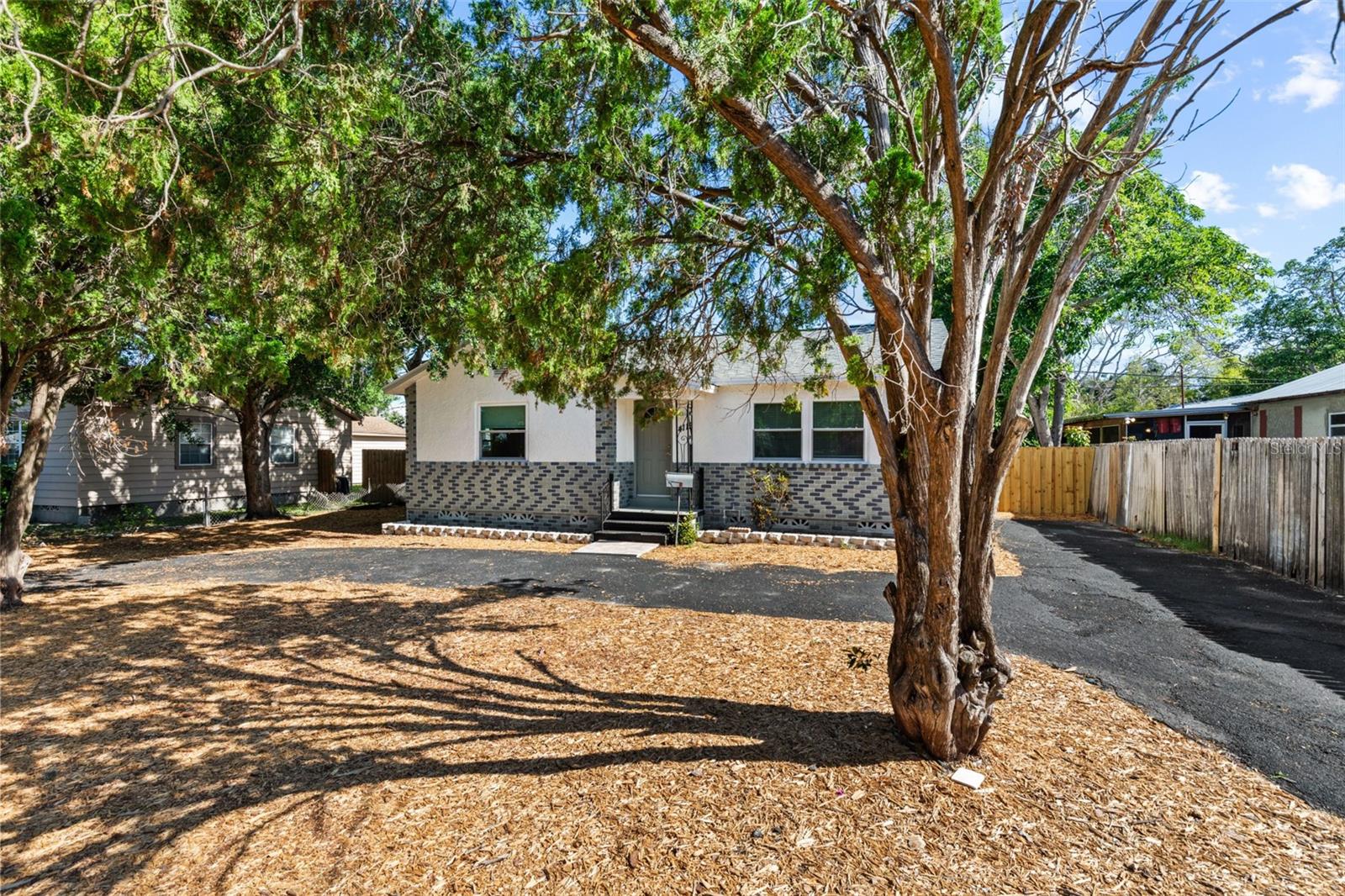 FAIRMOUNT PARK - Residential