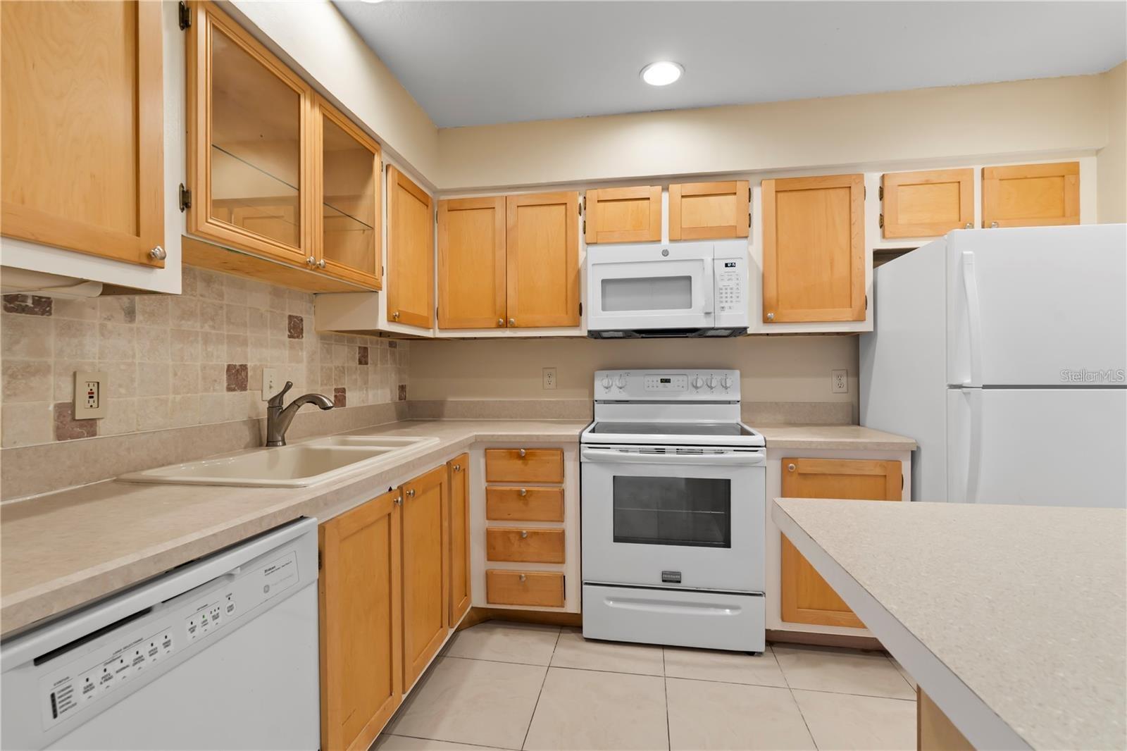 ROYAL ARMS CONDO - Residential Lease