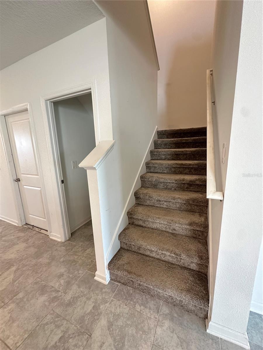 KNIGHTSBRIDGE PH 1 - Residential Lease