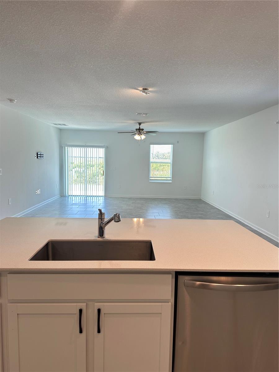 KNIGHTSBRIDGE PH 1 - Residential Lease