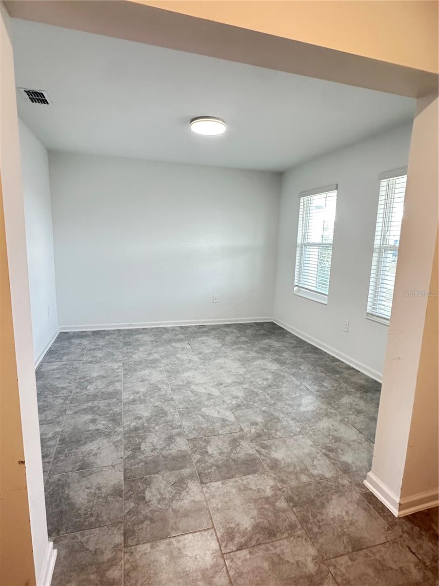 KNIGHTSBRIDGE PH 1 - Residential Lease