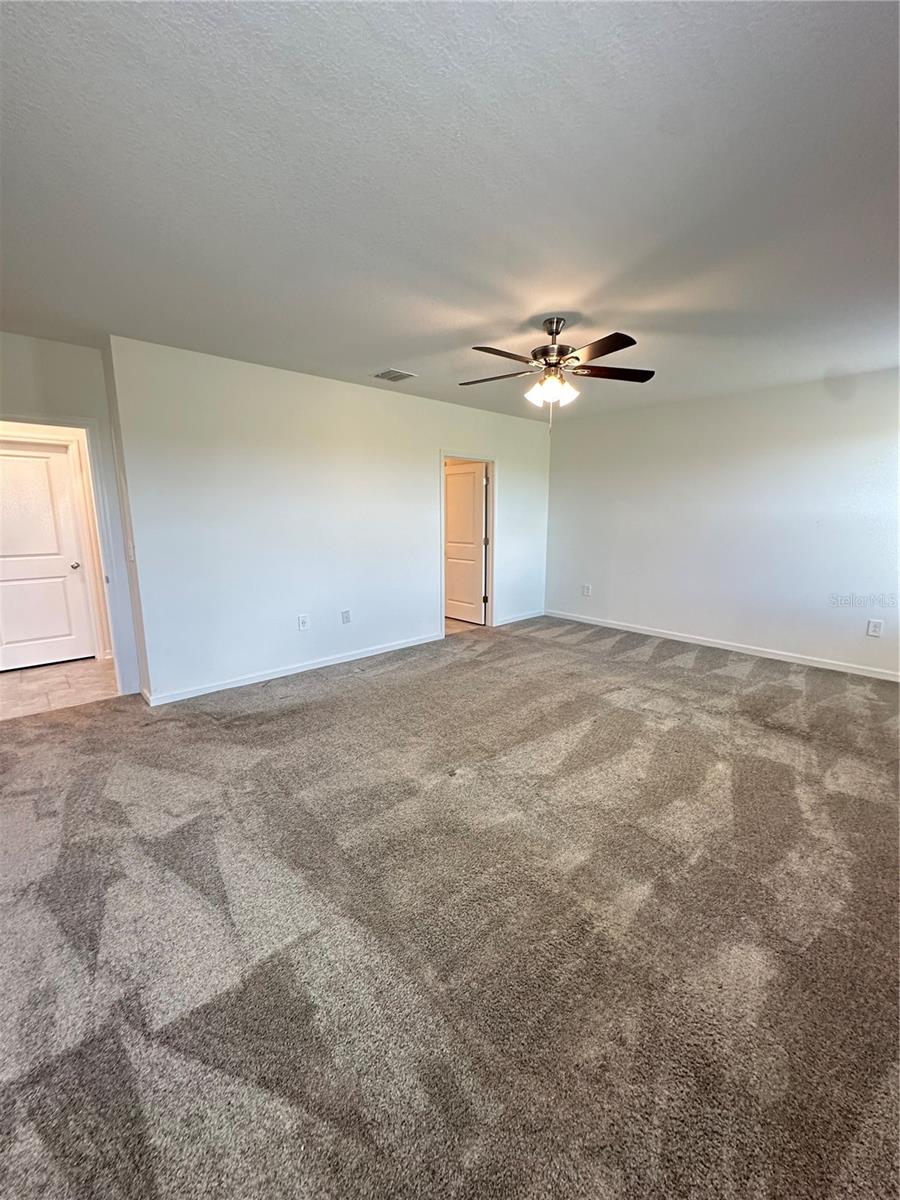 KNIGHTSBRIDGE PH 1 - Residential Lease