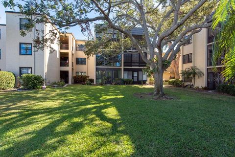 A home in LARGO