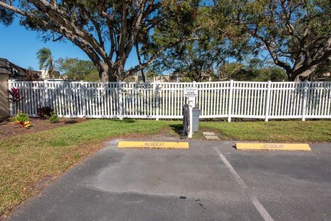 A home in LARGO