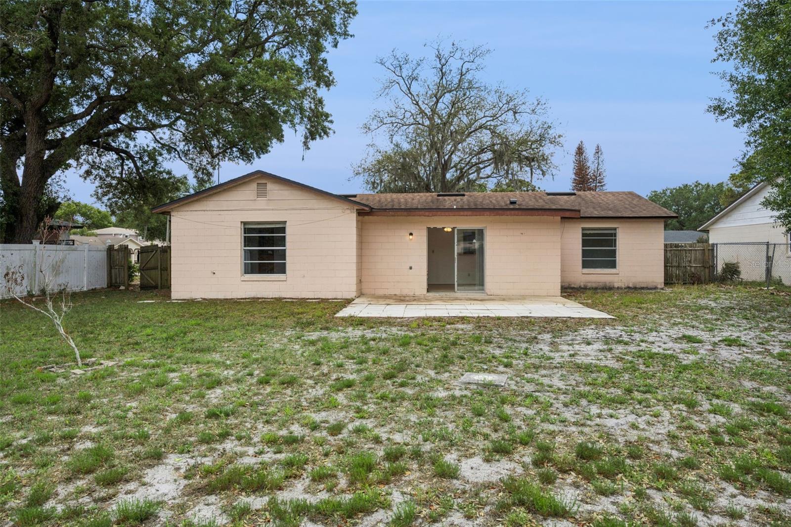 SPRING PINES - Residential