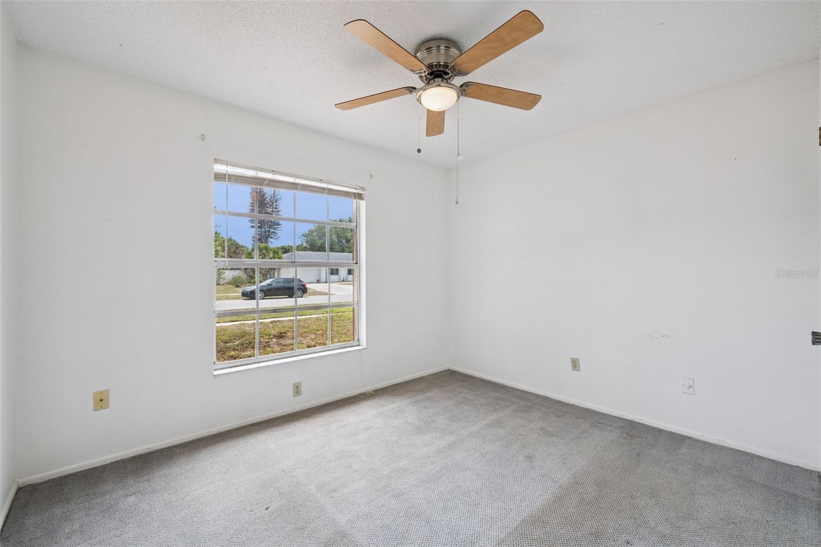 SPRING PINES - Residential