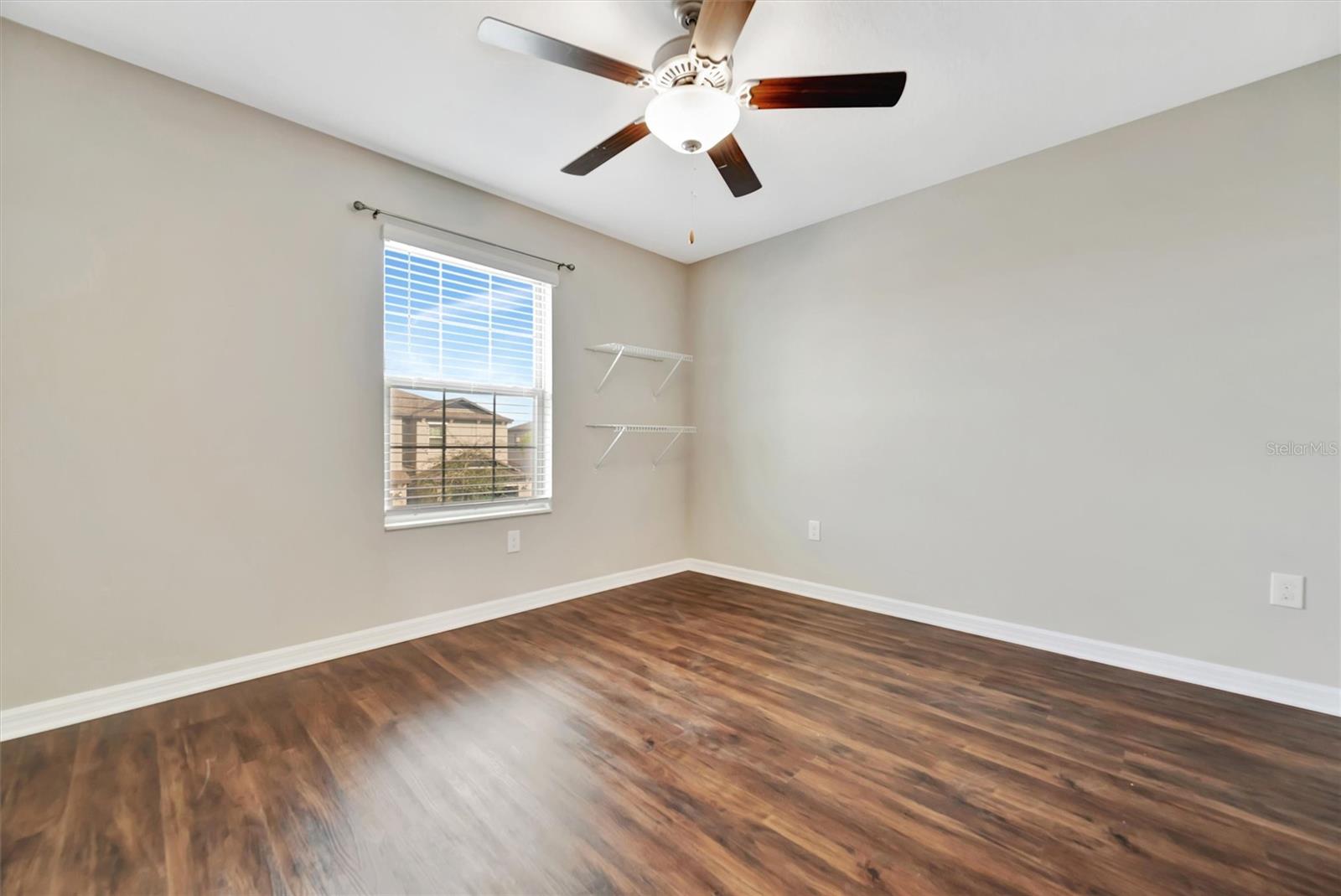 GLENCOVE AT BAY PARK - Residential Lease