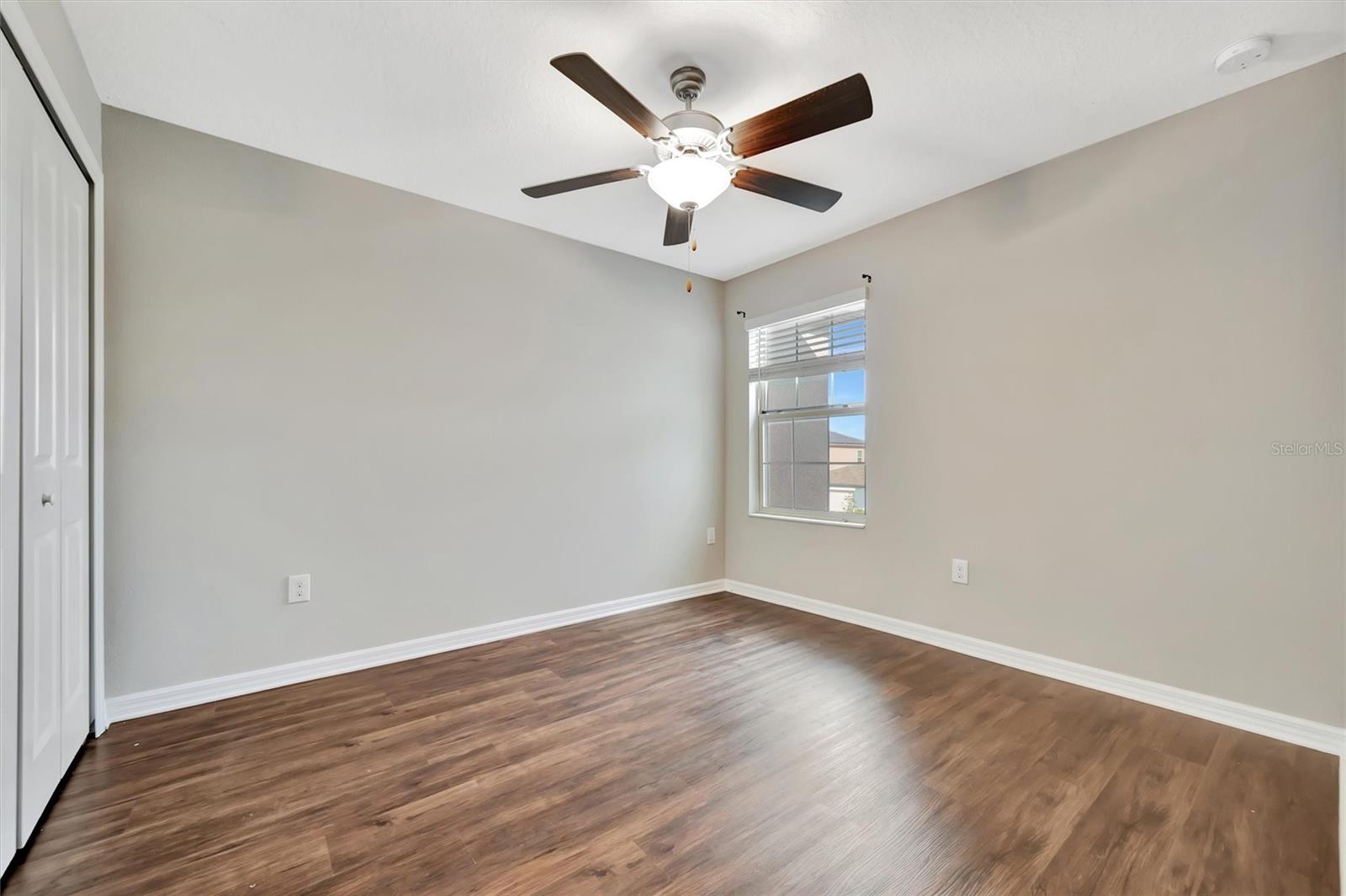 GLENCOVE AT BAY PARK - Residential Lease