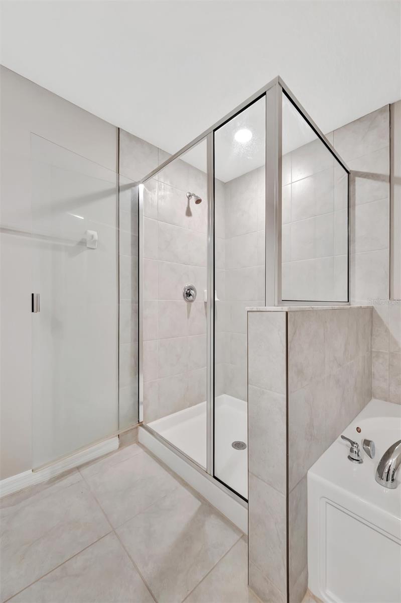 GLENCOVE AT BAY PARK - Residential Lease