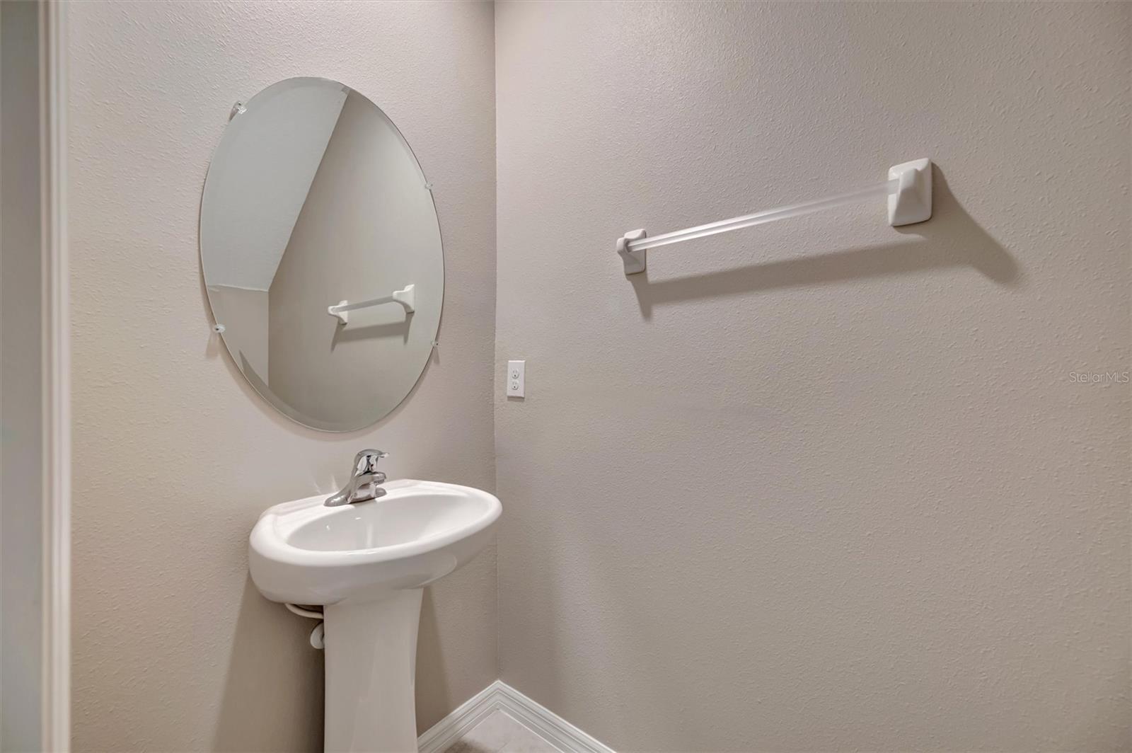 GLENCOVE AT BAY PARK - Residential Lease