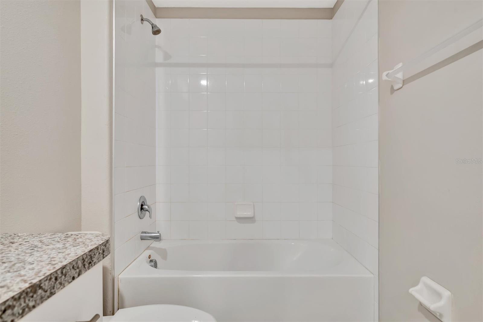 GLENCOVE AT BAY PARK - Residential Lease