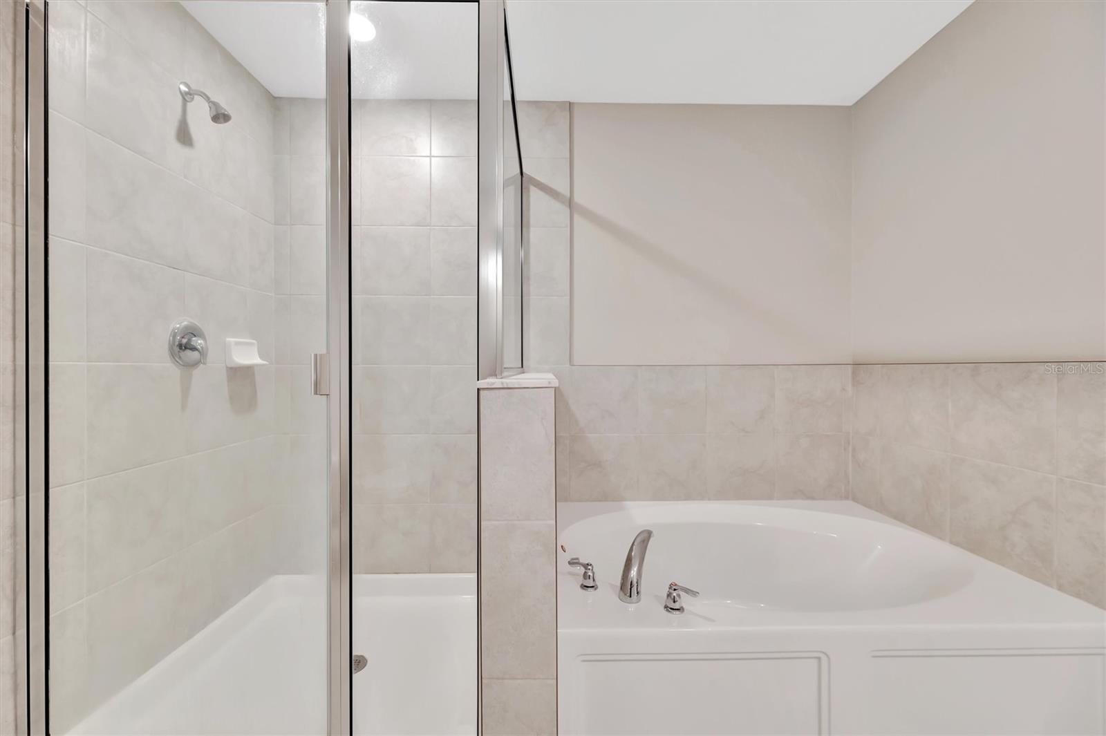 GLENCOVE AT BAY PARK - Residential Lease