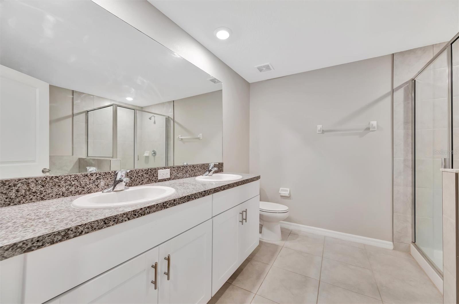 GLENCOVE AT BAY PARK - Residential Lease