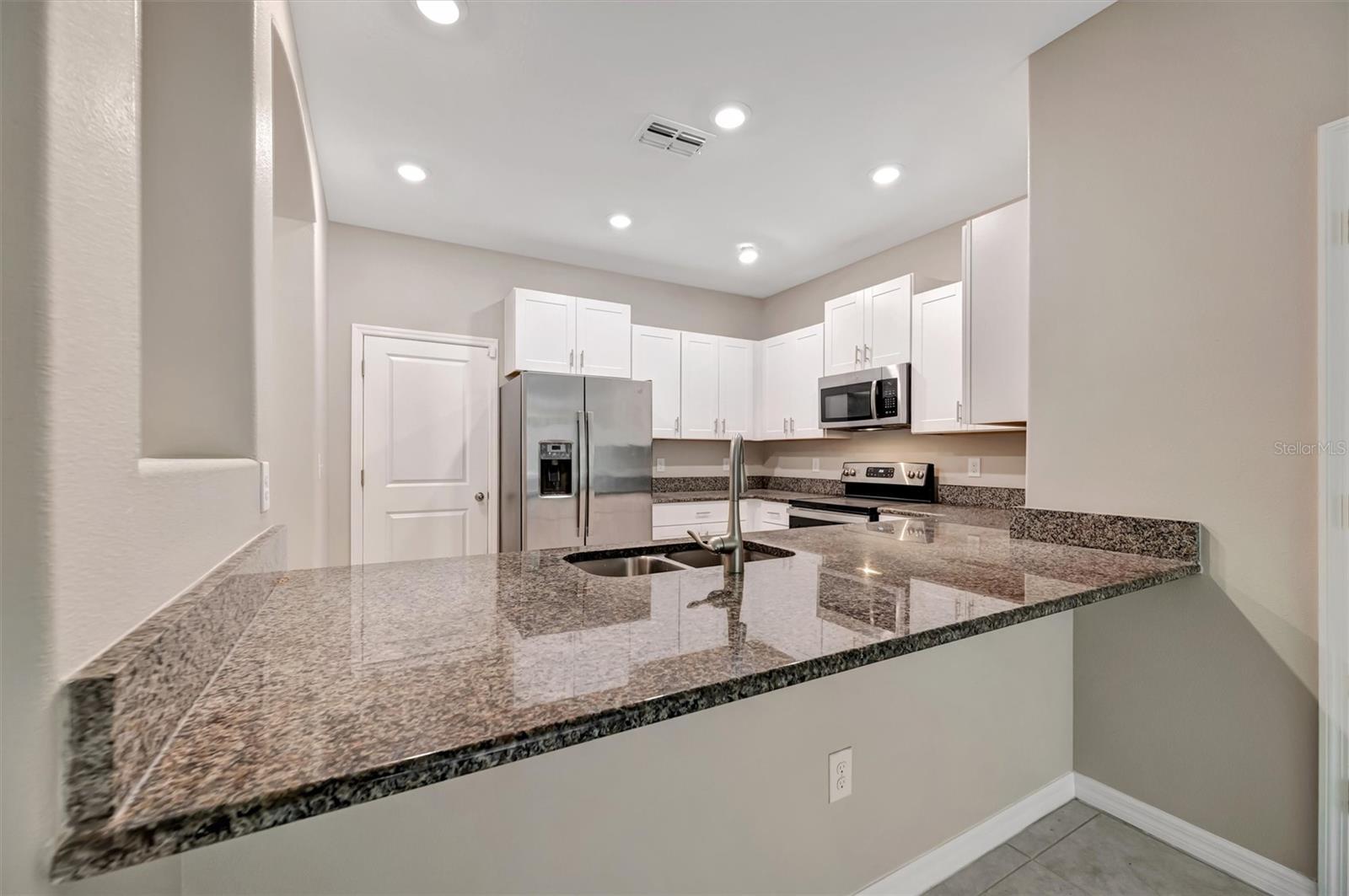 GLENCOVE AT BAY PARK - Residential Lease