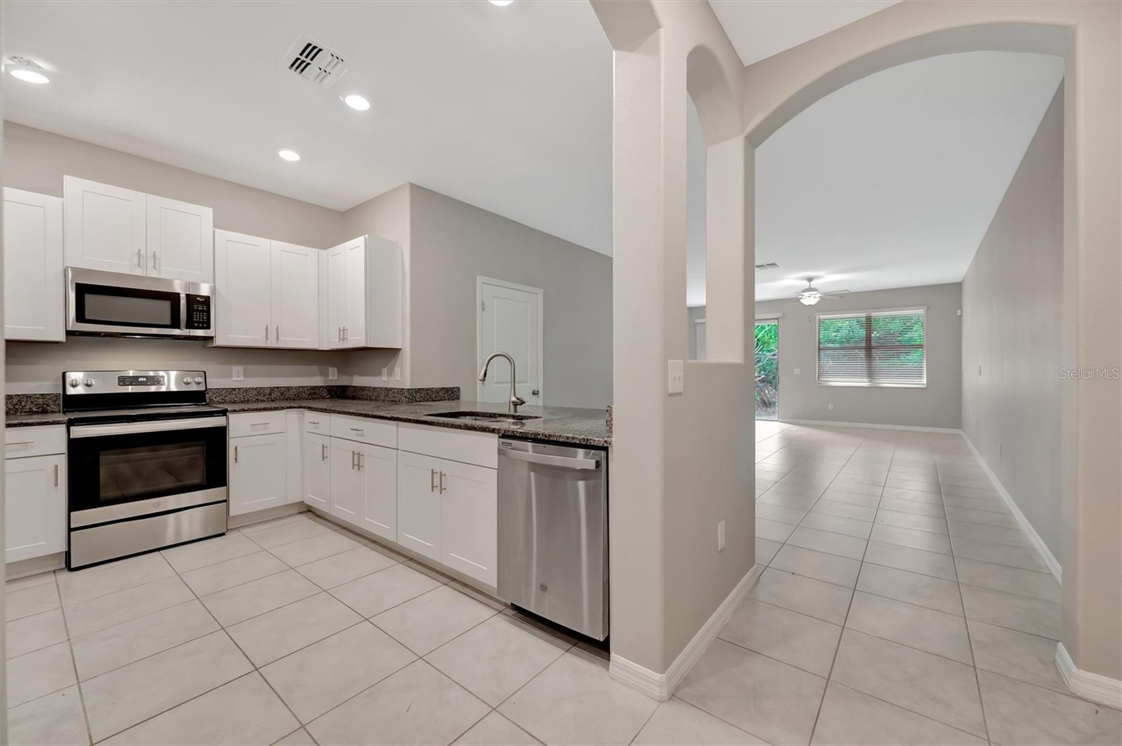 GLENCOVE AT BAY PARK - Residential Lease