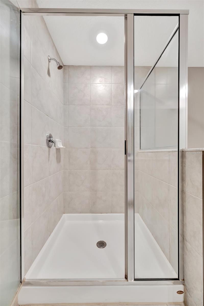 GLENCOVE AT BAY PARK - Residential Lease