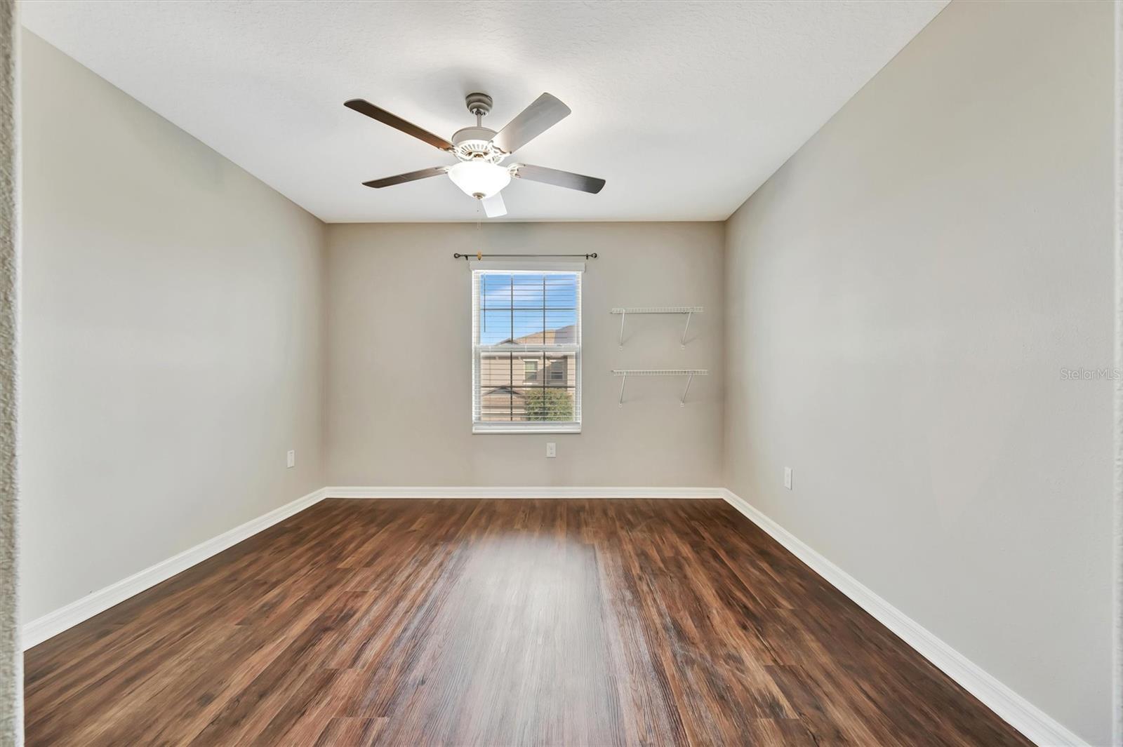 GLENCOVE AT BAY PARK - Residential Lease