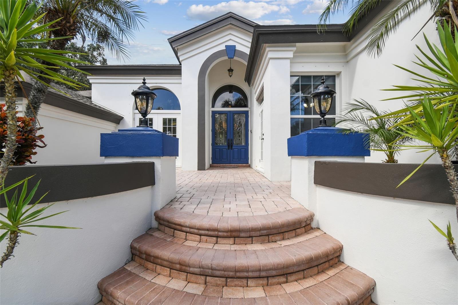 MEYERS COVE - Residential