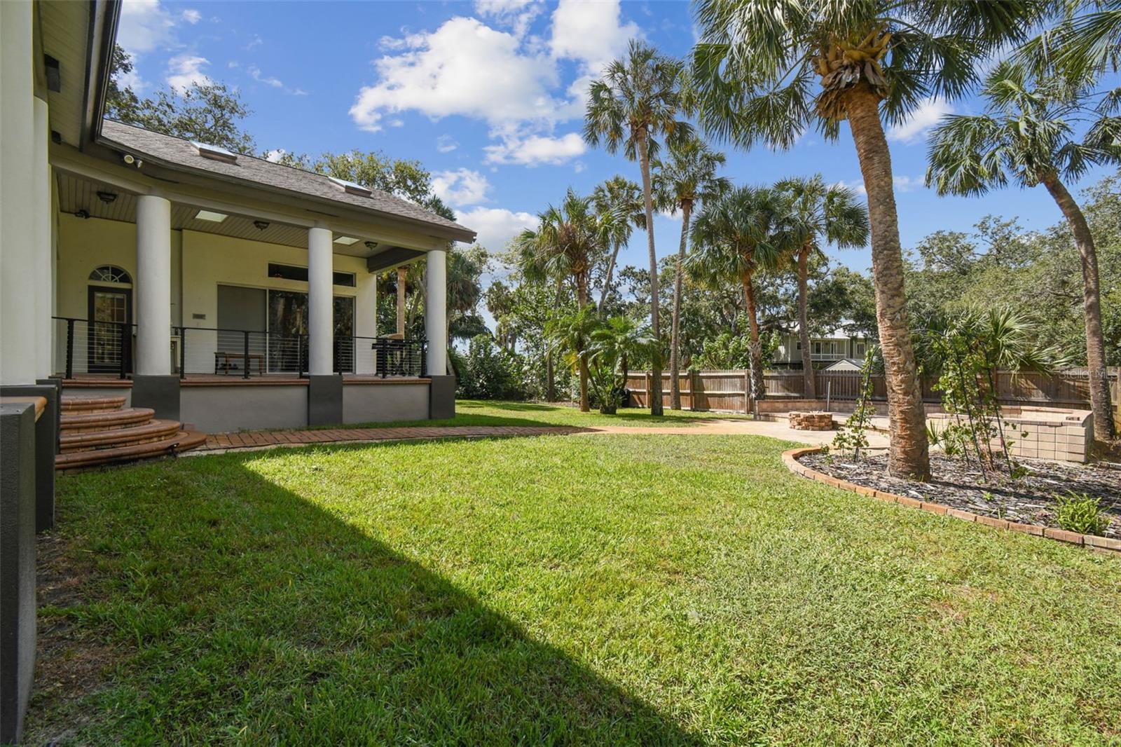 MEYERS COVE - Residential