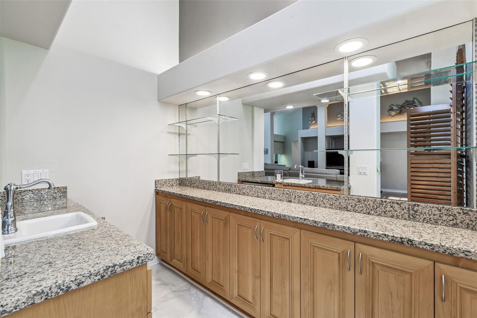 MEYERS COVE - Residential