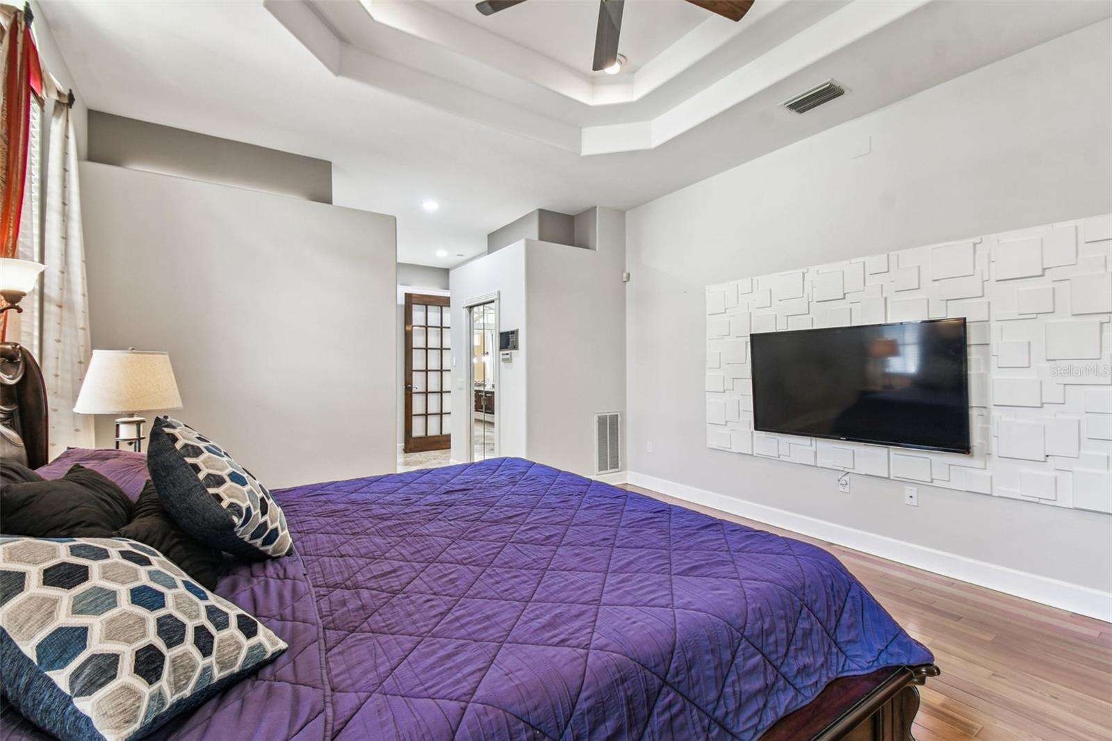 MEYERS COVE - Residential