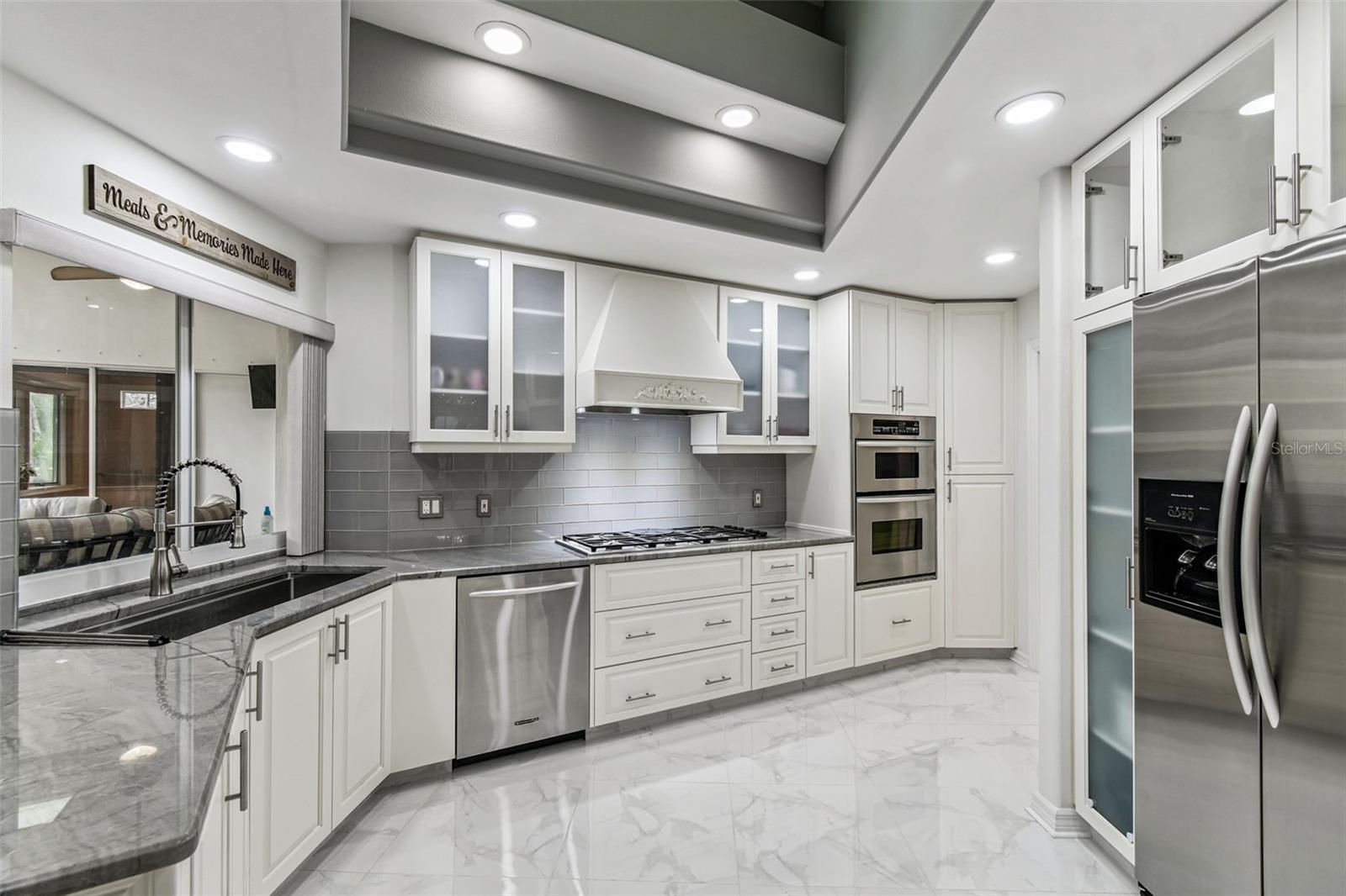 MEYERS COVE - Residential