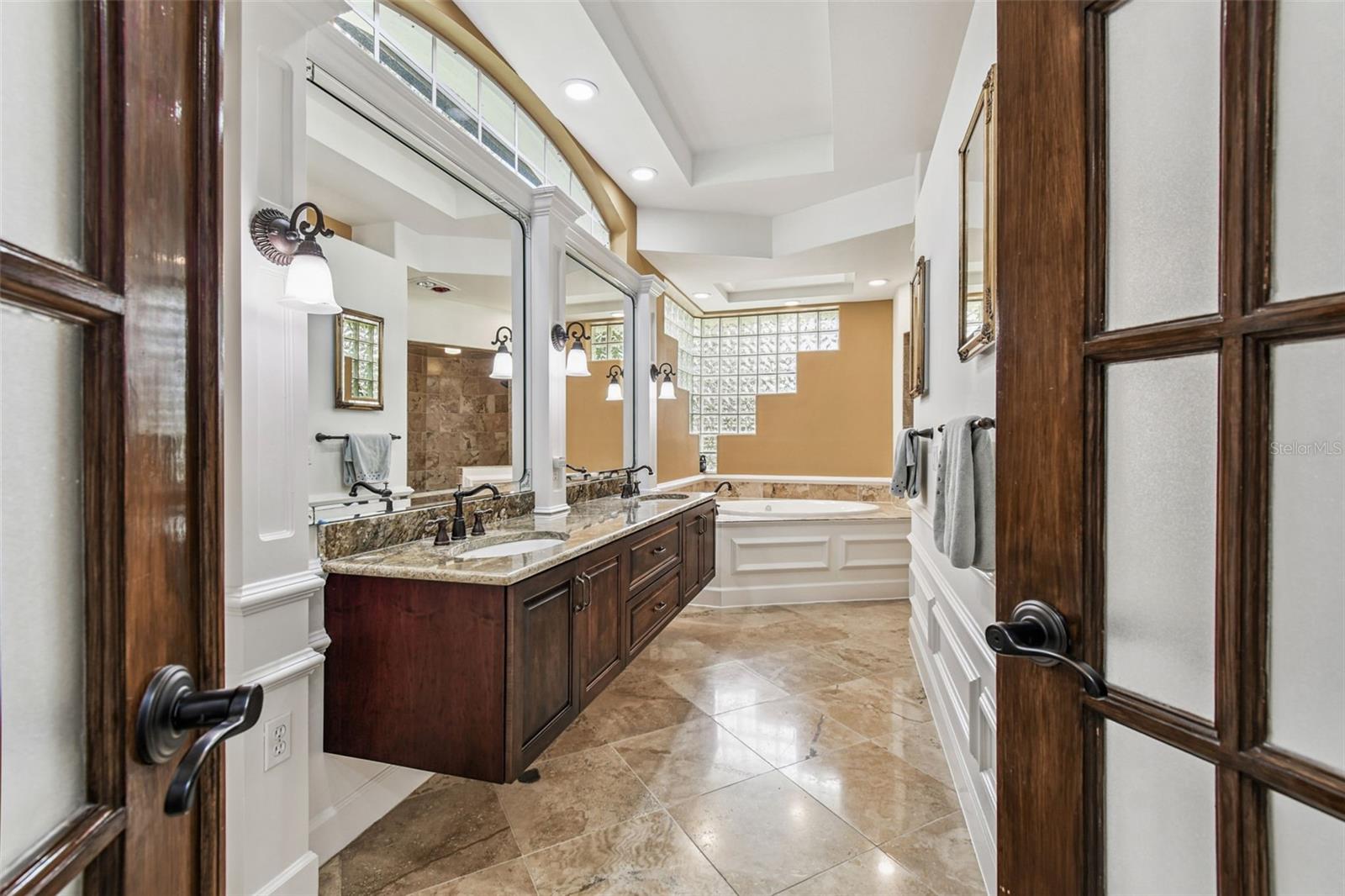 MEYERS COVE - Residential