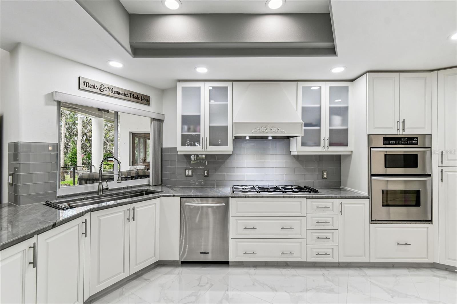 MEYERS COVE - Residential