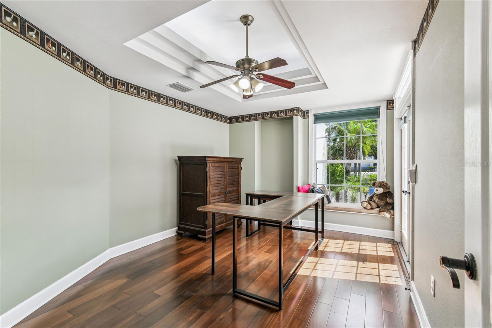 MEYERS COVE - Residential