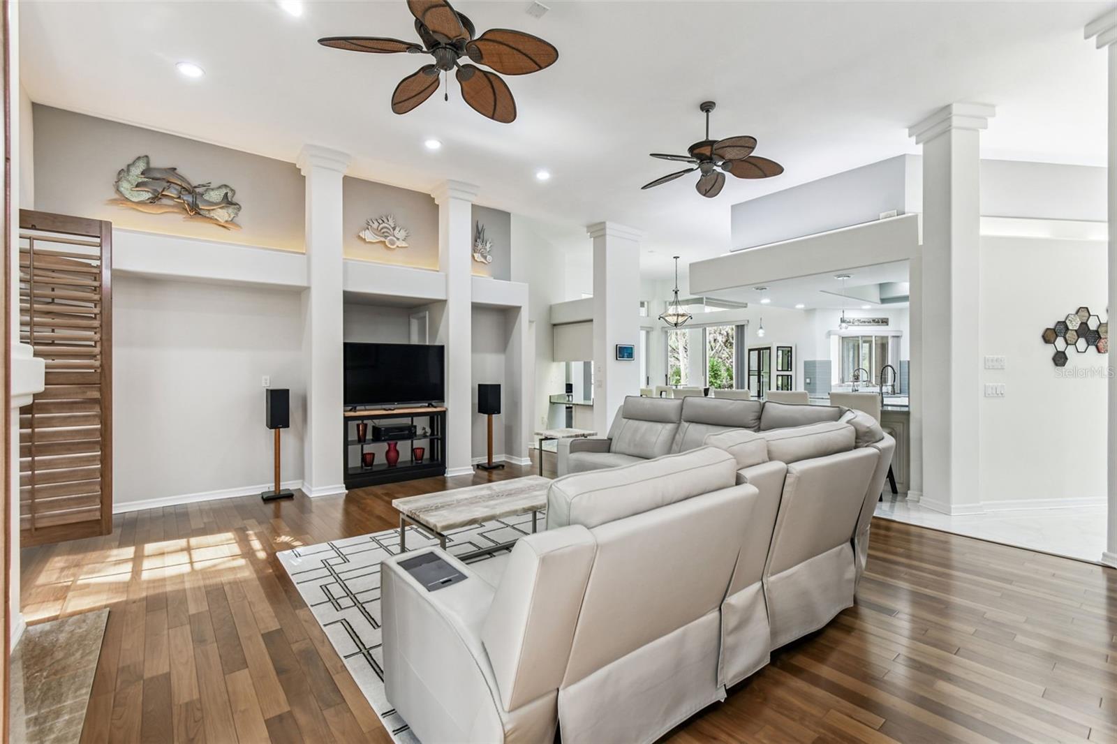 MEYERS COVE - Residential