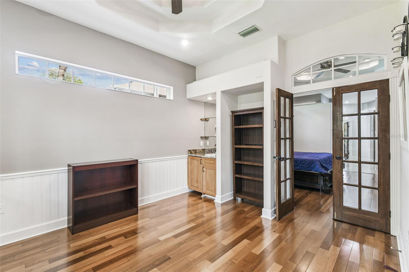 MEYERS COVE - Residential