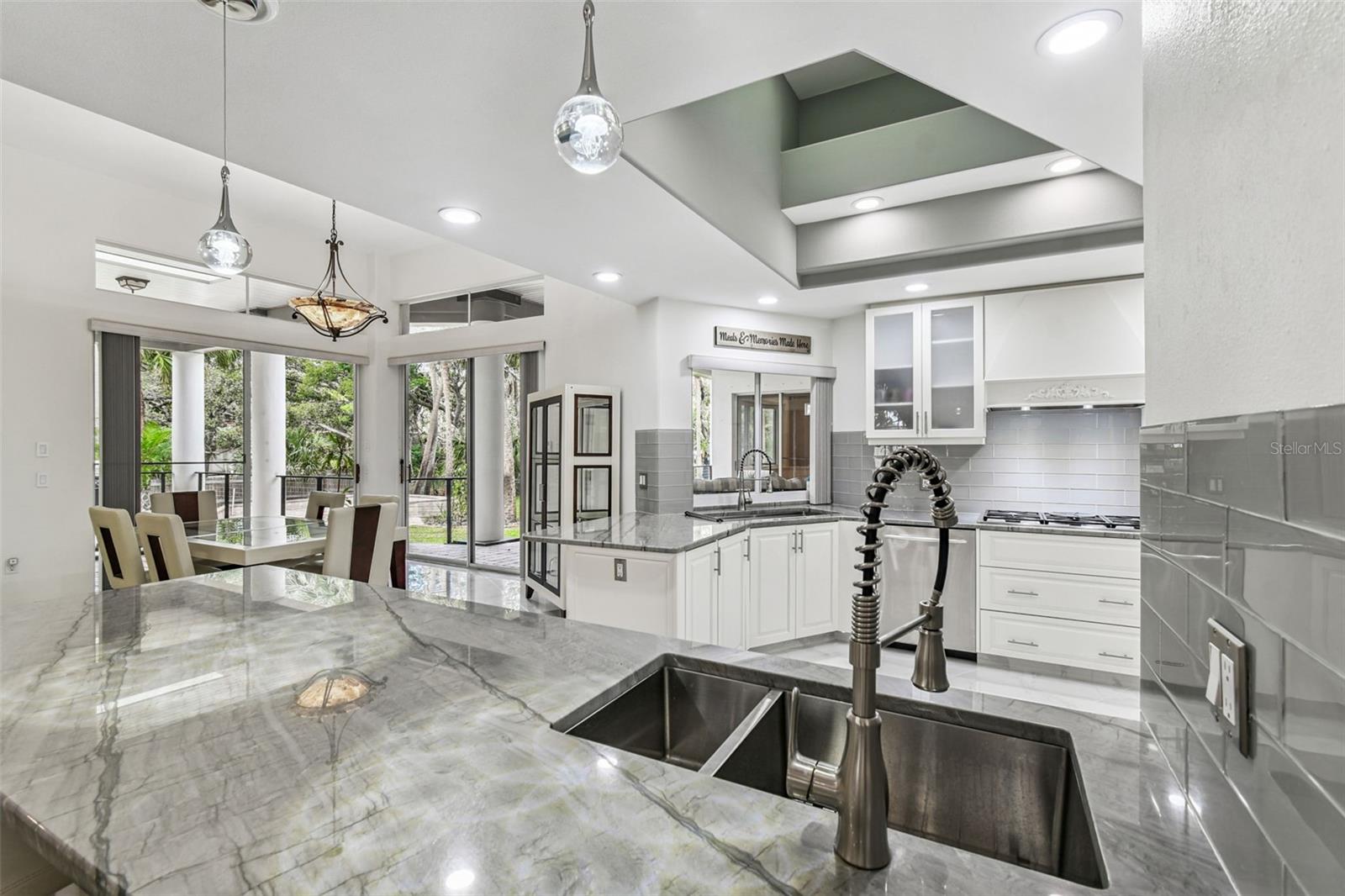 MEYERS COVE - Residential