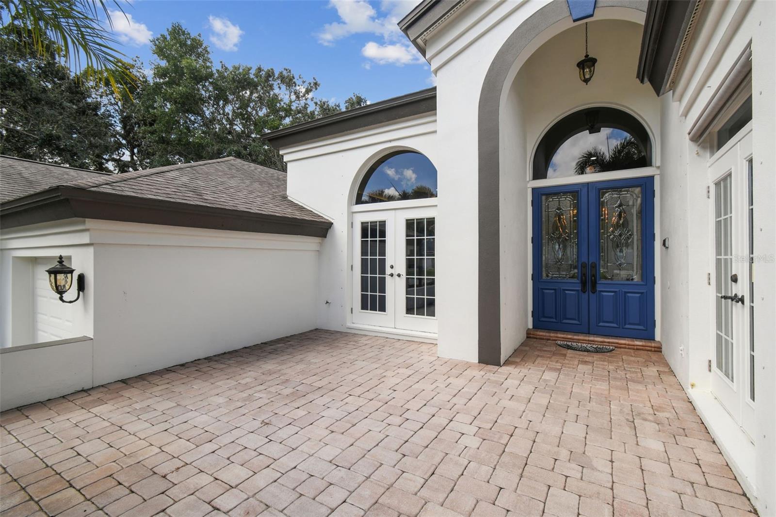 MEYERS COVE - Residential