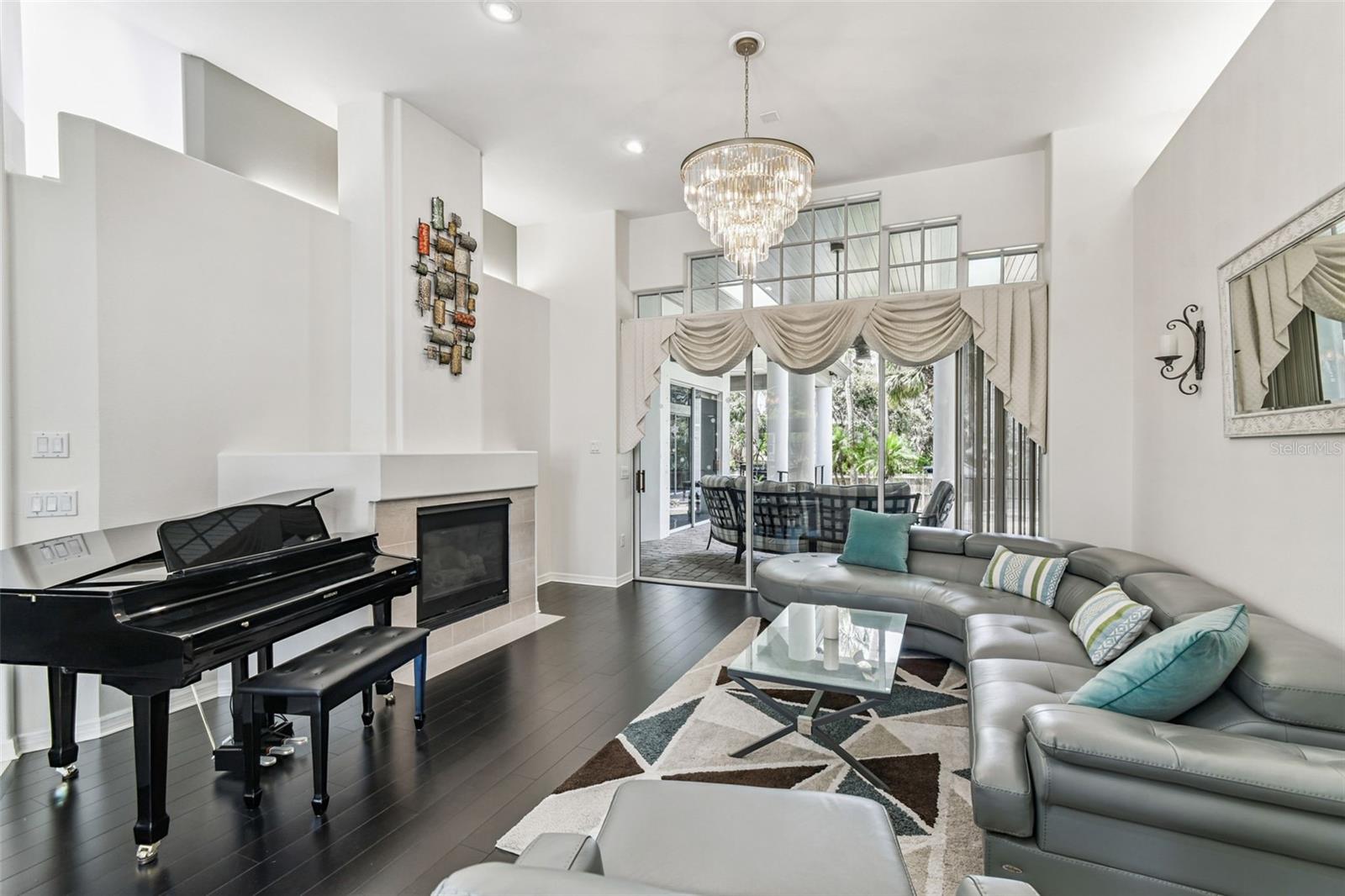 MEYERS COVE - Residential