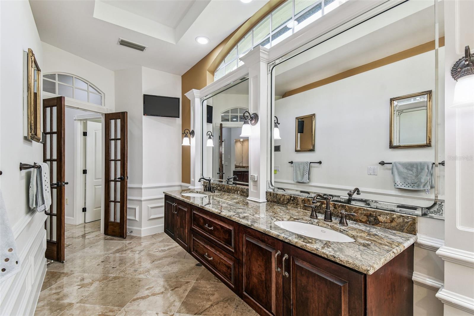 MEYERS COVE - Residential