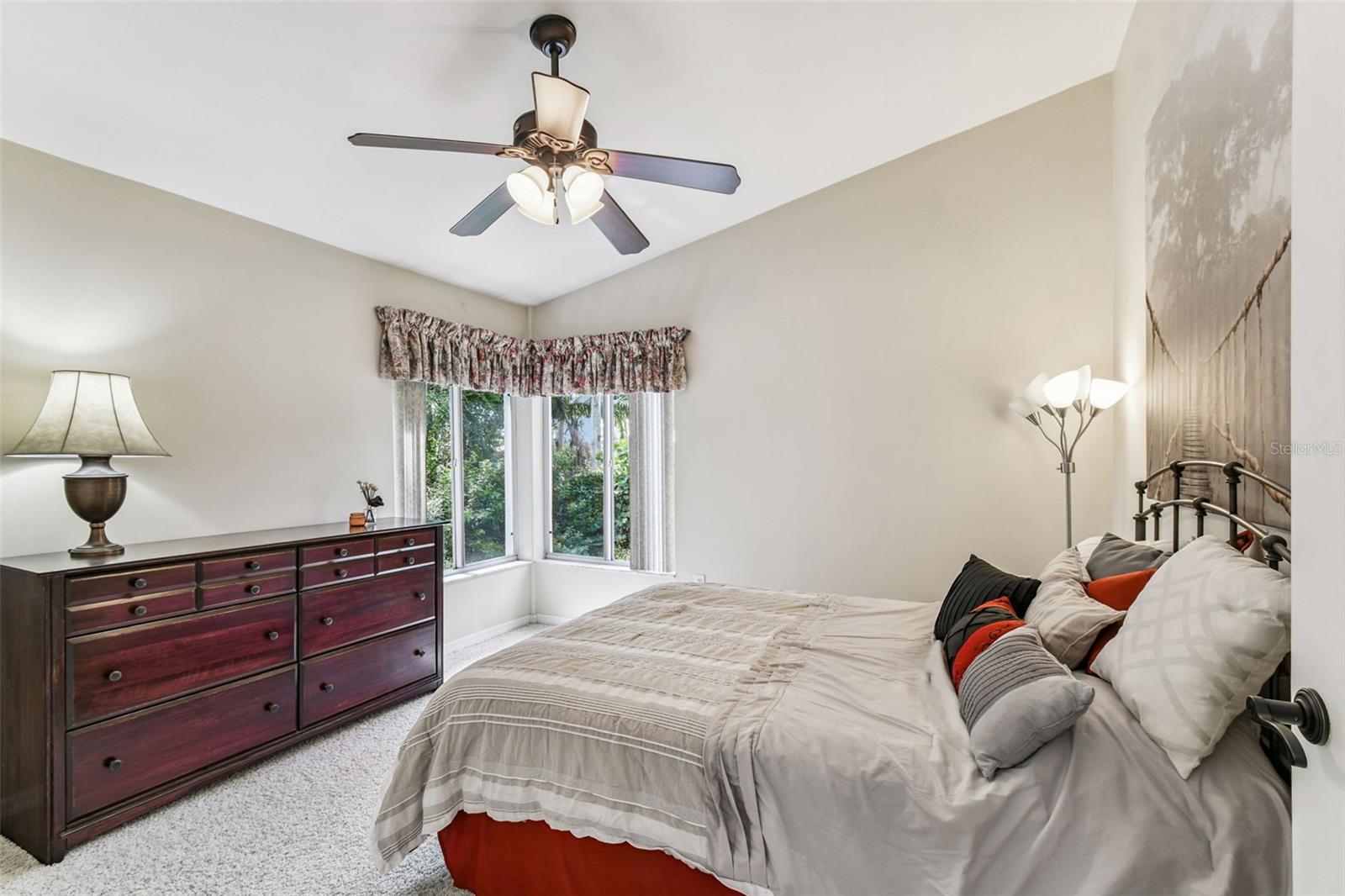 MEYERS COVE - Residential