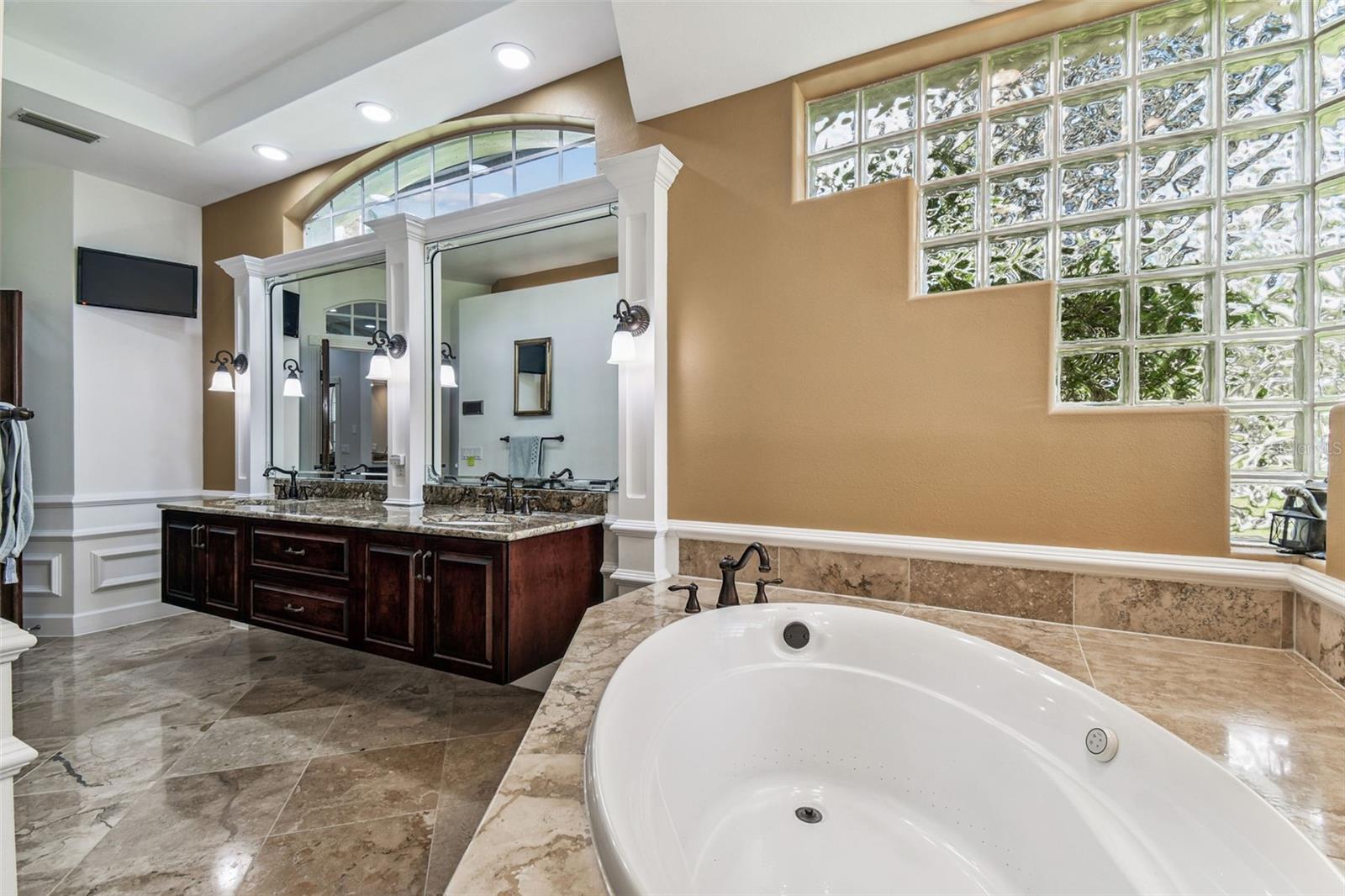 MEYERS COVE - Residential