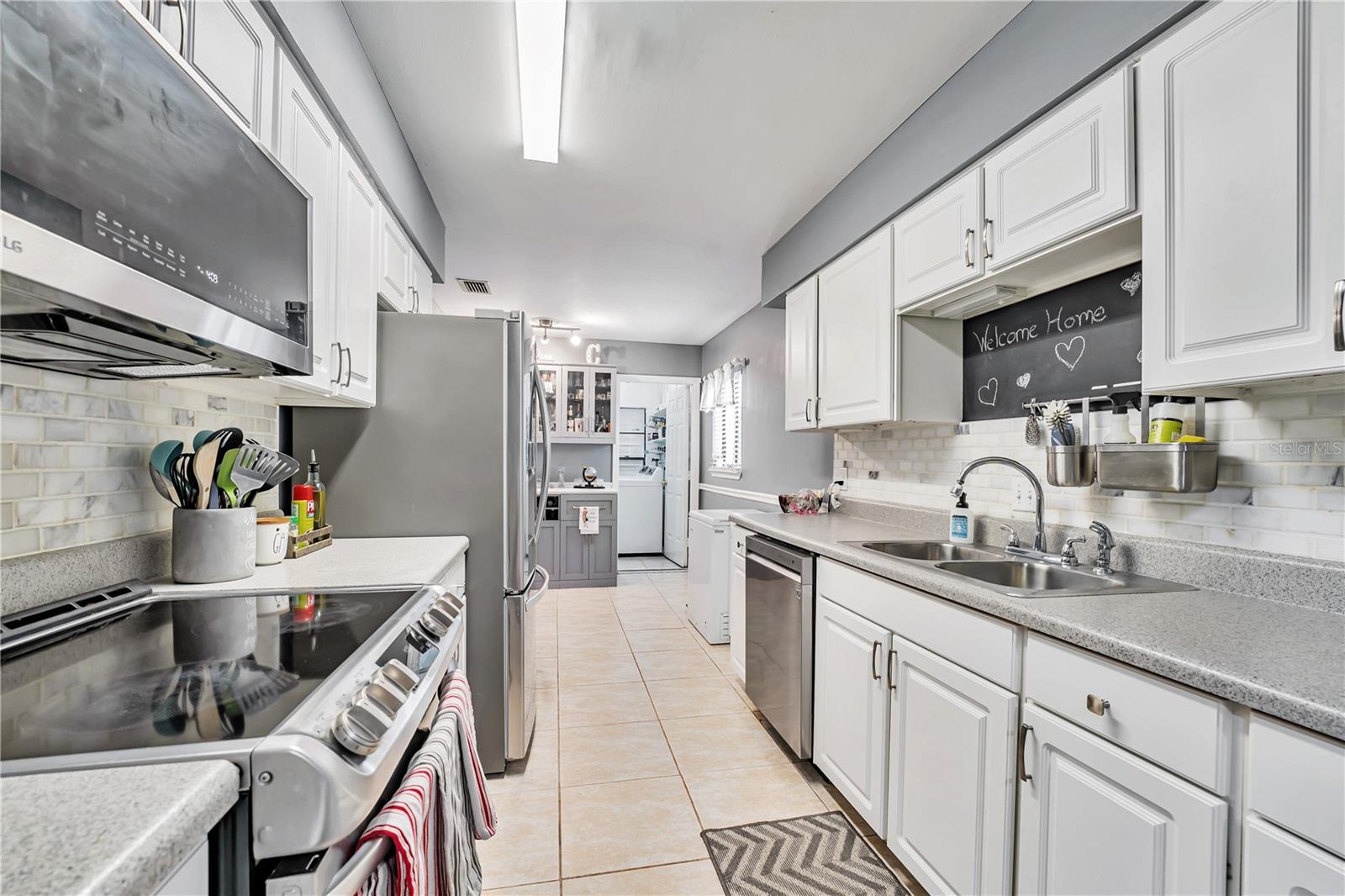 JAMESTOWN VILLAGE UNIT 1 - Residential