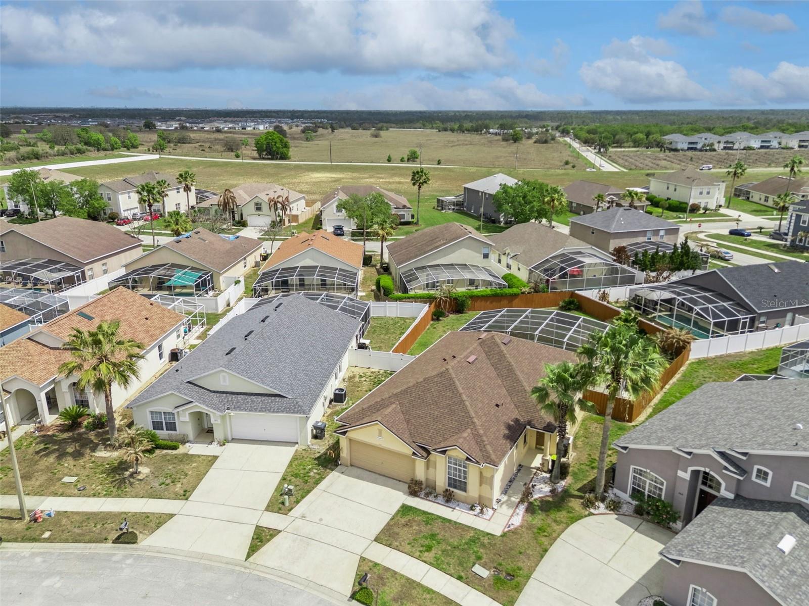 HAMPTON LAKES, HAMPTON ESTATES - Residential