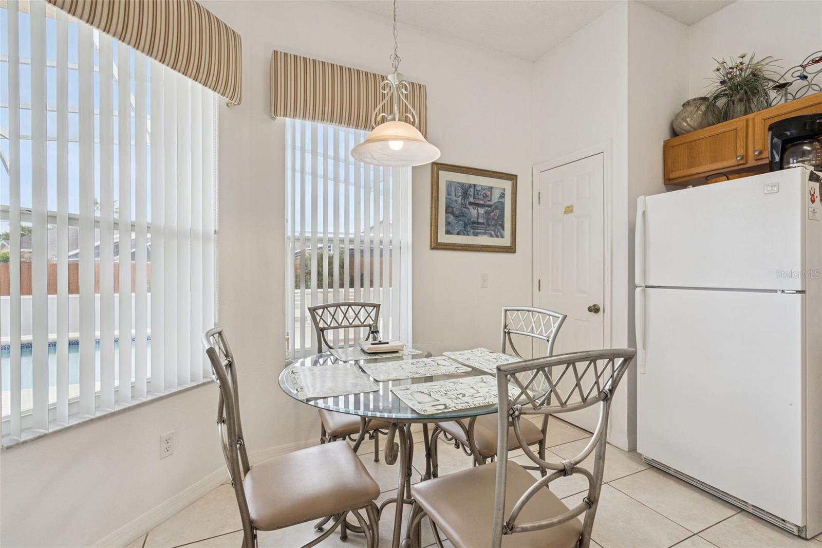 HAMPTON LAKES, HAMPTON ESTATES - Residential