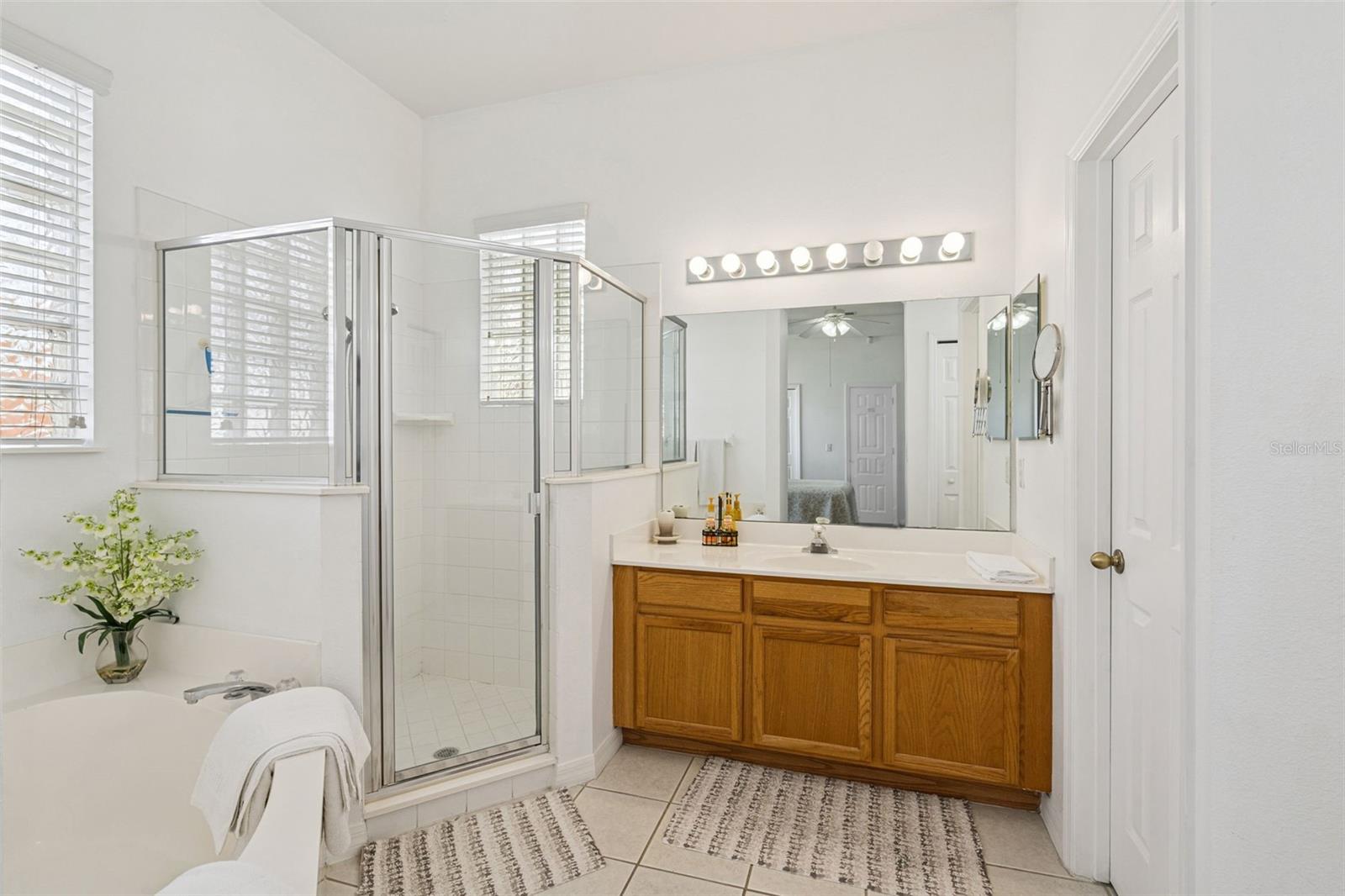 HAMPTON LAKES, HAMPTON ESTATES - Residential