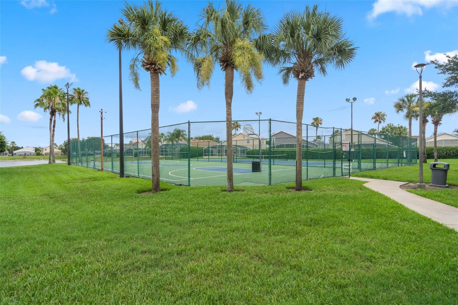 HAMPTON LAKES, HAMPTON ESTATES - Residential