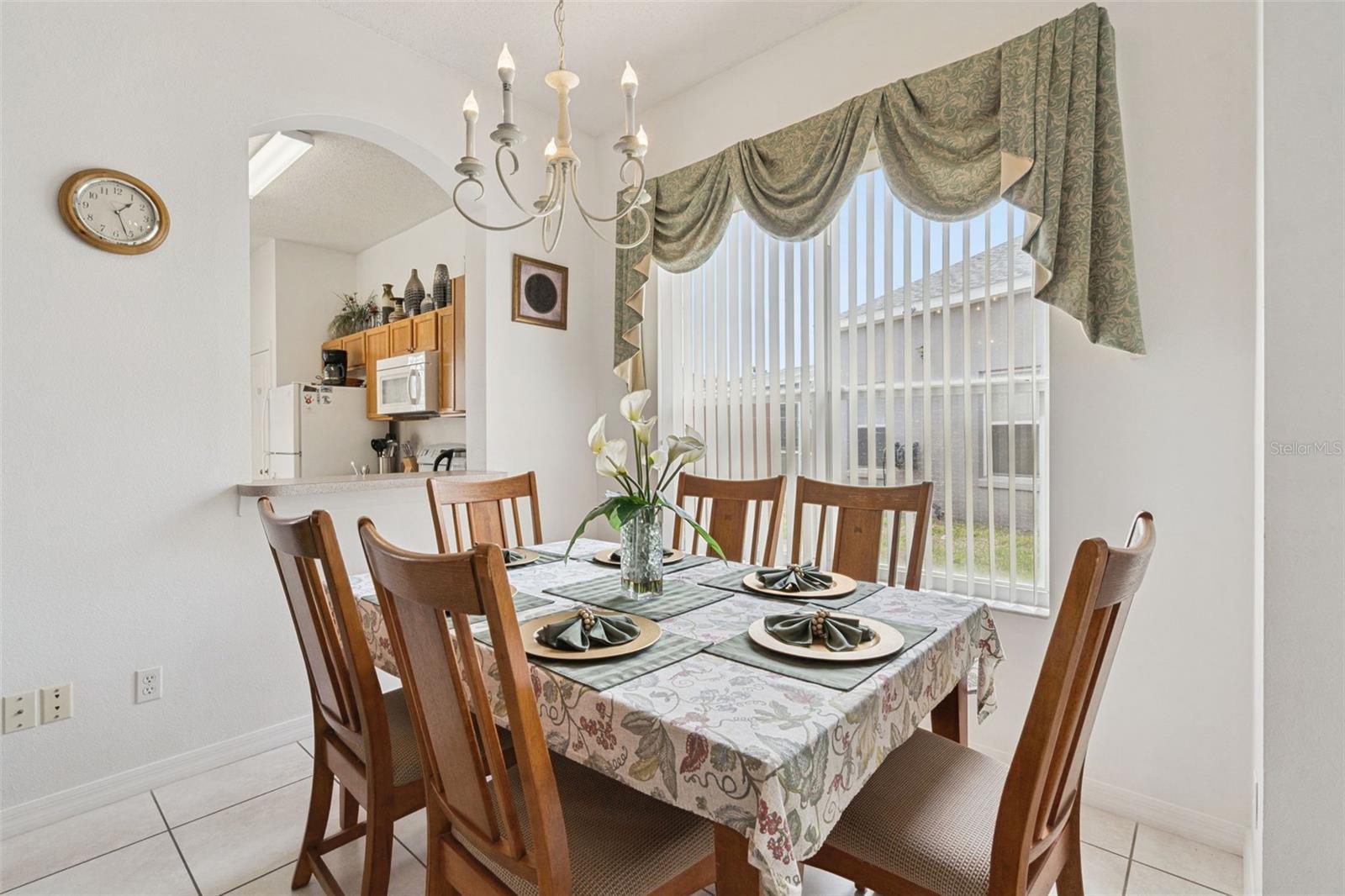 HAMPTON LAKES, HAMPTON ESTATES - Residential