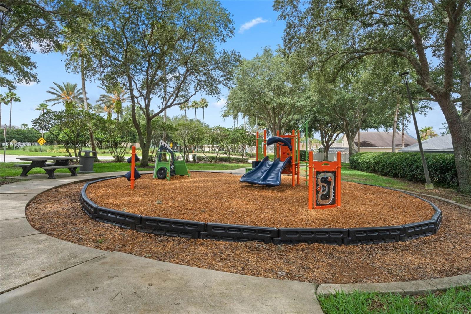 HAMPTON LAKES, HAMPTON ESTATES - Residential