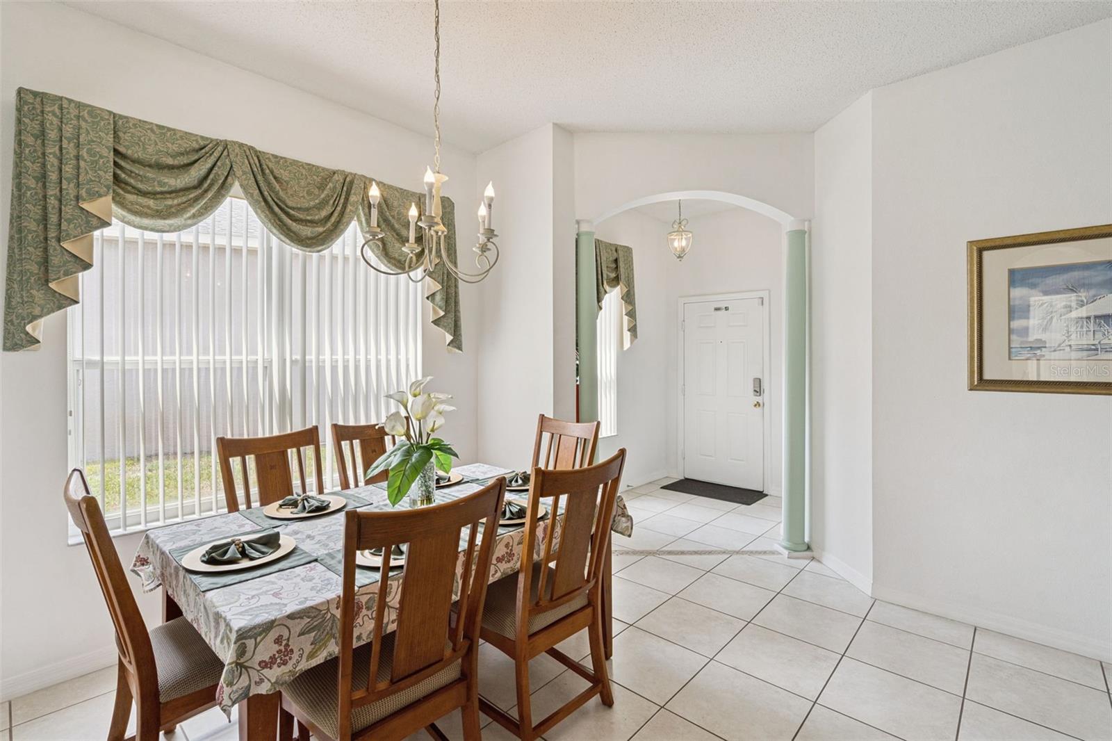 HAMPTON LAKES, HAMPTON ESTATES - Residential