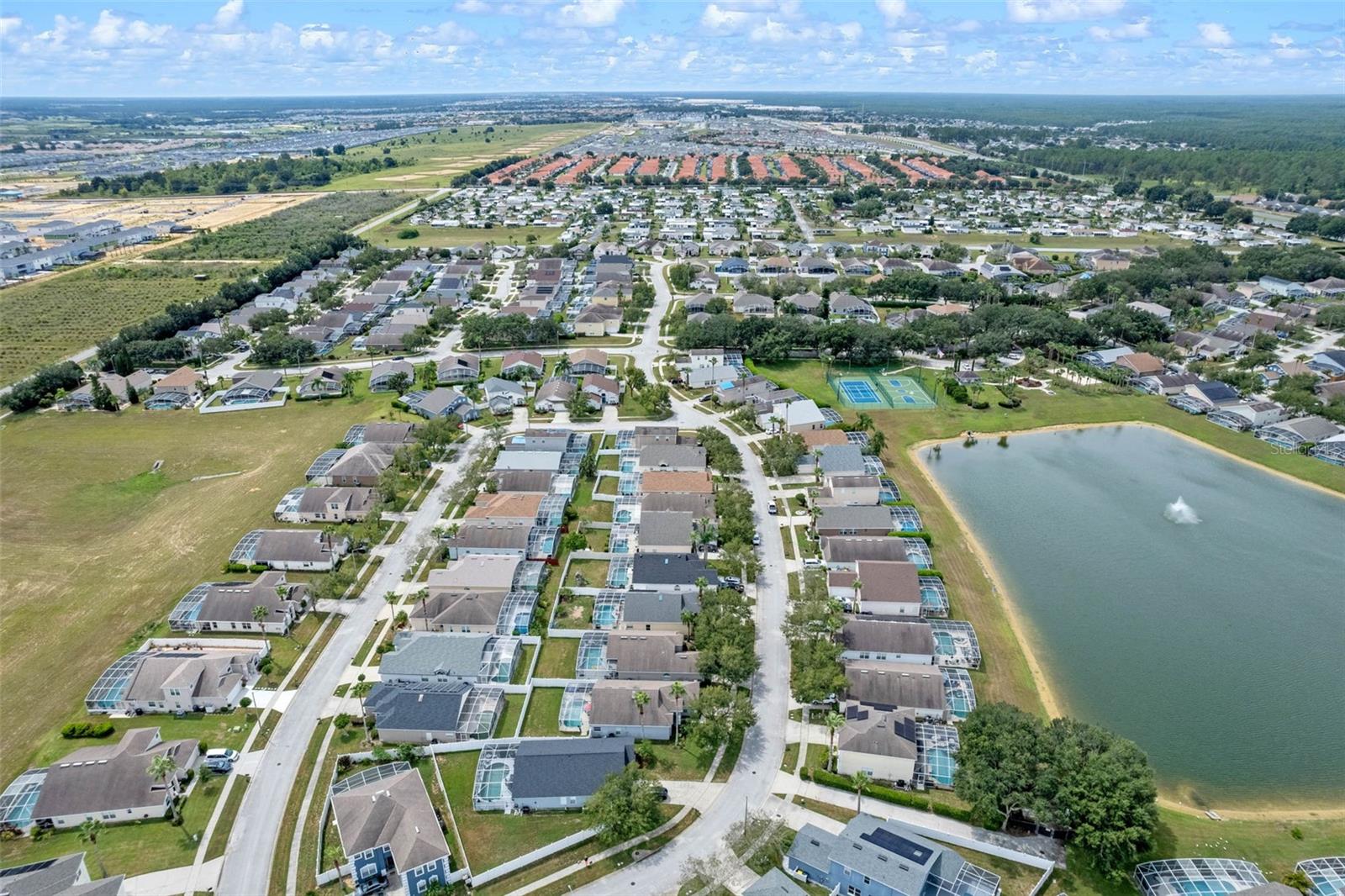 HAMPTON LAKES, HAMPTON ESTATES - Residential