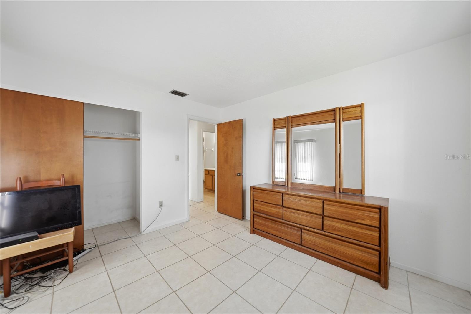 THREE STAGS - Residential