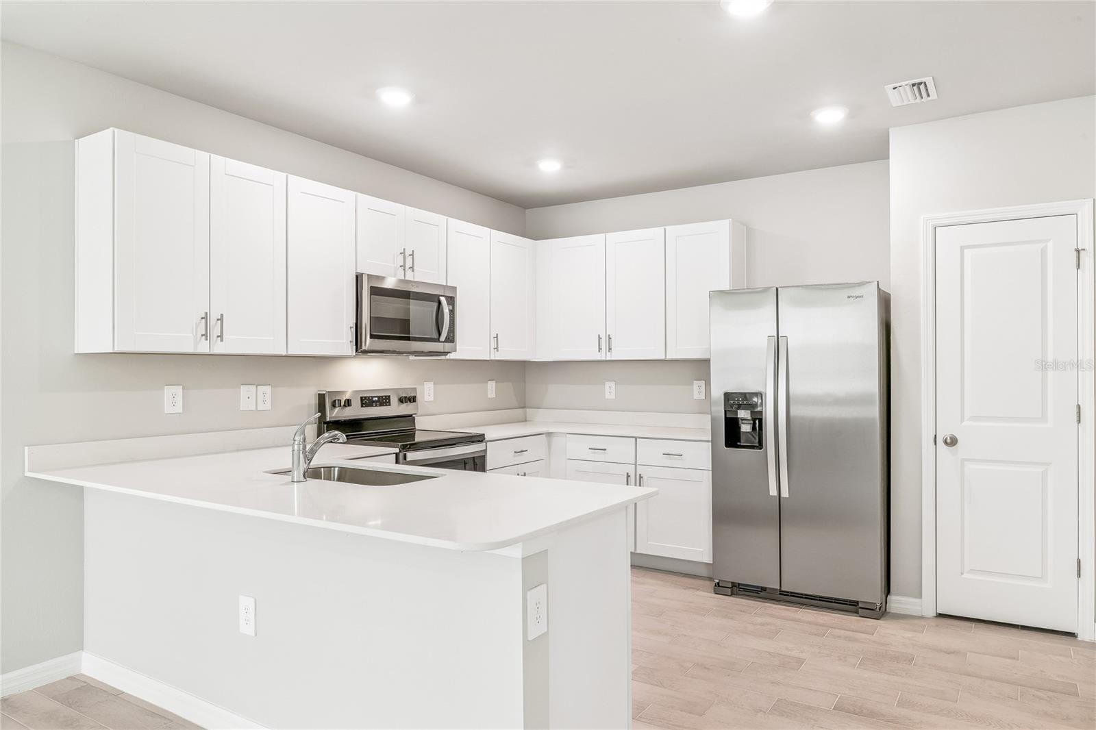 HERITAGE LAKE PARK - Residential