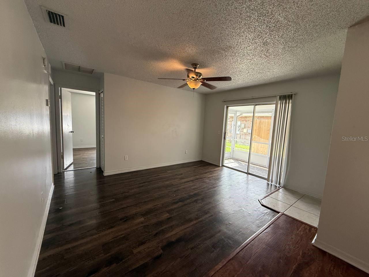 BLOOMINGDALE VILLAS UNIT 1 - Residential Lease