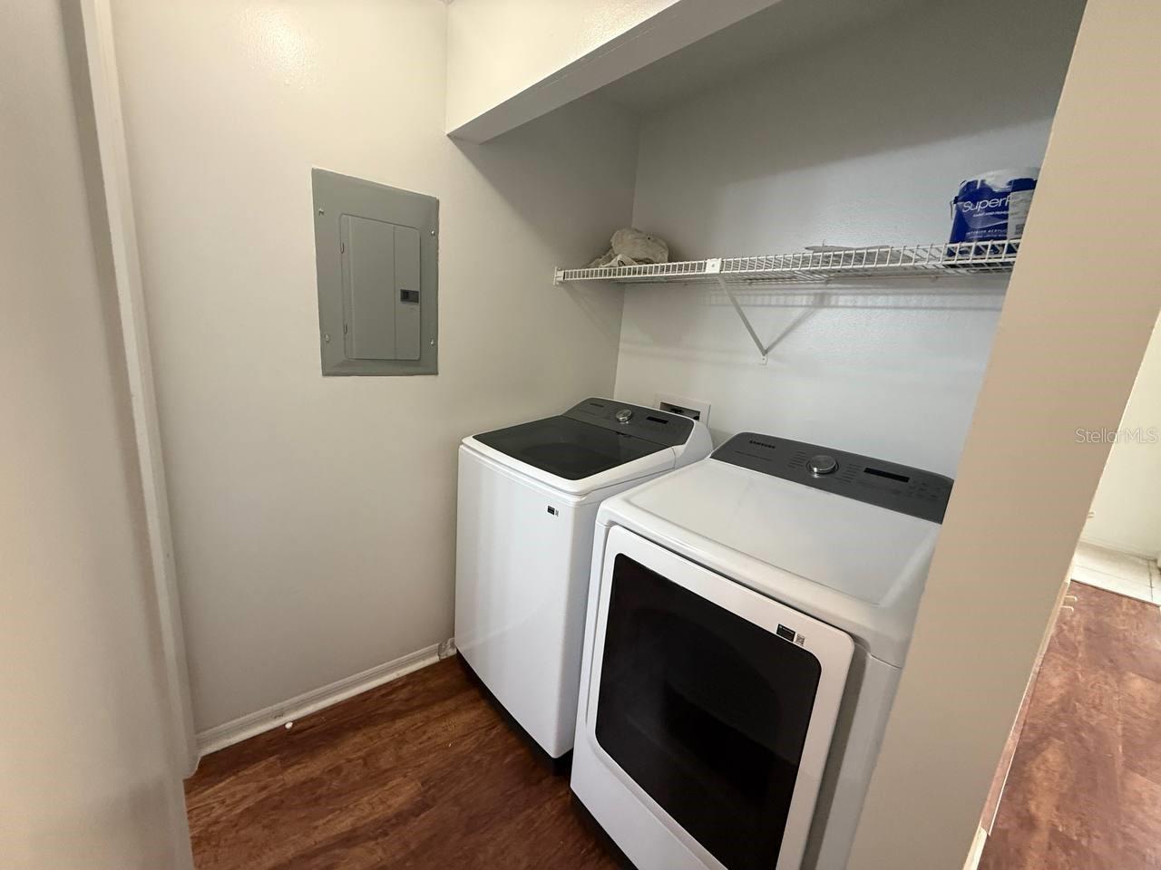 BLOOMINGDALE VILLAS UNIT 1 - Residential Lease